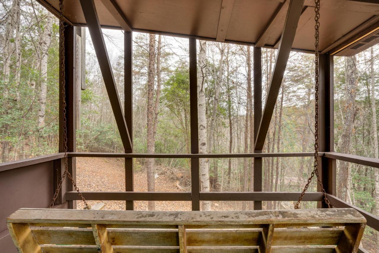 Peaceful Warne Cabin Fenced Yard And Screened Porch Brasstown Bagian luar foto